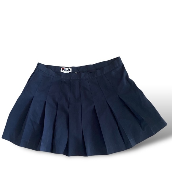 Vintage FILA Navy Pleated Skirt Women’s Size 14 with Embroidered FILA LOGO - Picture 5 of 8